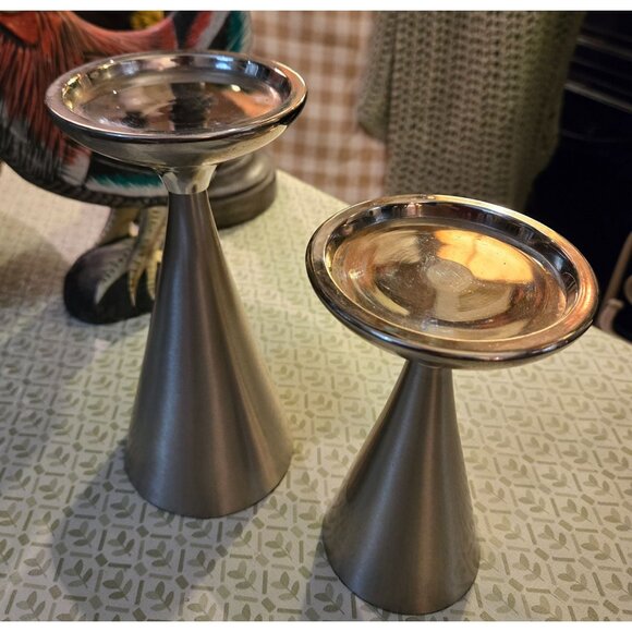 Pair of Vintage weighted chrome candle holders - Picture 2 of 3